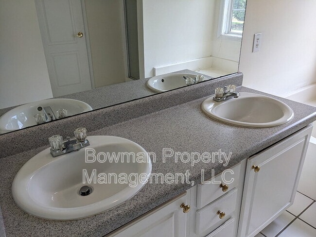 Building Photo - 1151 Stone Shoals Terrace
