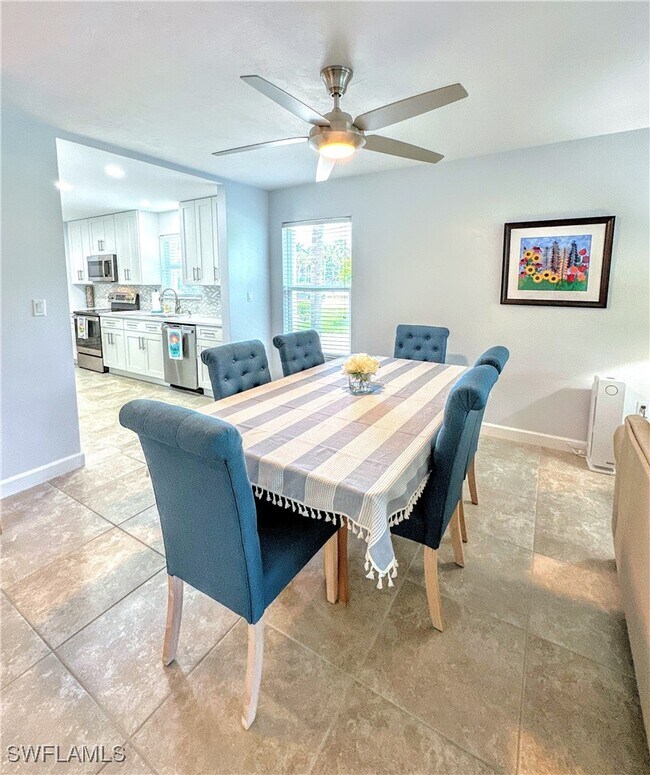 Building Photo - 6371 Pelican Bay Blvd