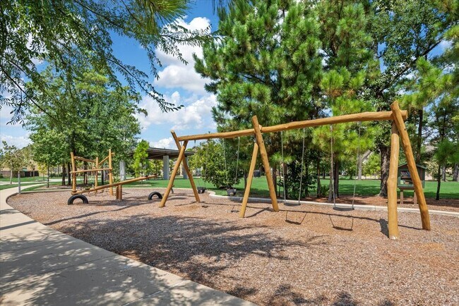 Building Photo - 4071 Northern Spruce Dr