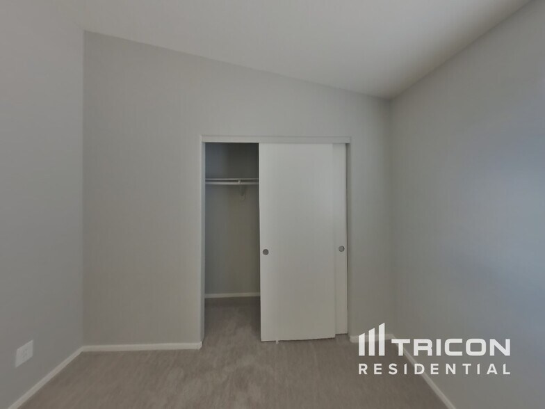 Building Photo - 2900 Mt Hope Dr