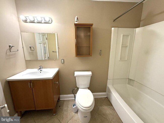 Building Photo - 131 Chelsea Cir