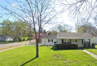 Building Photo - Don't miss out on this beautiful home!