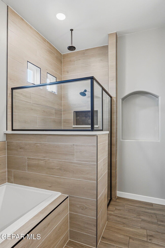 Building Photo - 3740 Model Ln