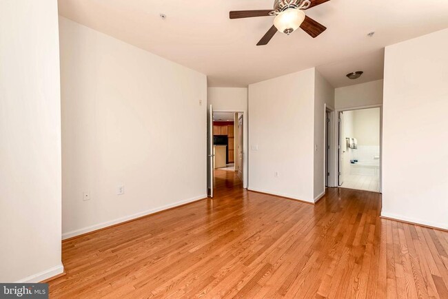 Building Photo - 815 Branch Dr