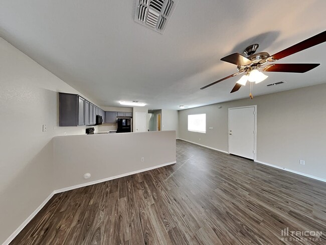 Building Photo - 2618 S Devonna Ln