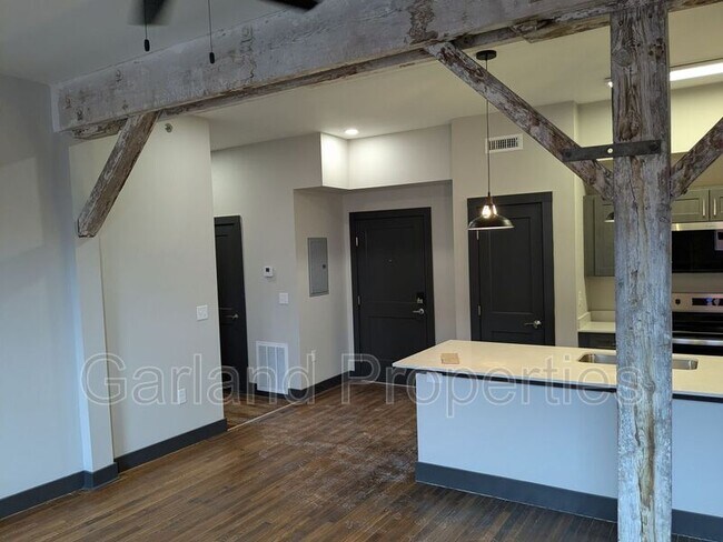 Building Photo - 34 1st St NE