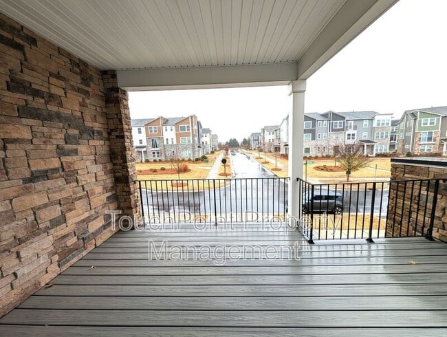 Building Photo - 2632 Ensemble Ct