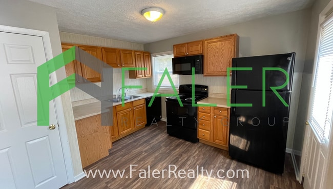 Building Photo - 3 Bedroom Cape Cod