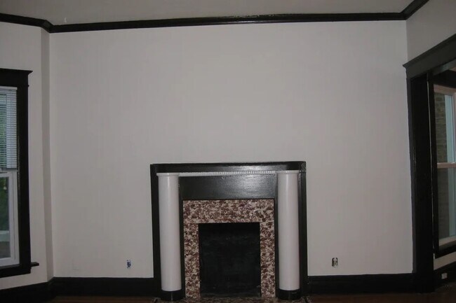 living room fireplace - 4340 N Wolcott Ave