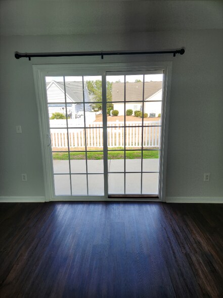 Building Photo - 538 Carolina Woods Dr