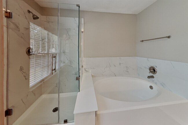Building Photo - 1031 Cascade Creek Dr