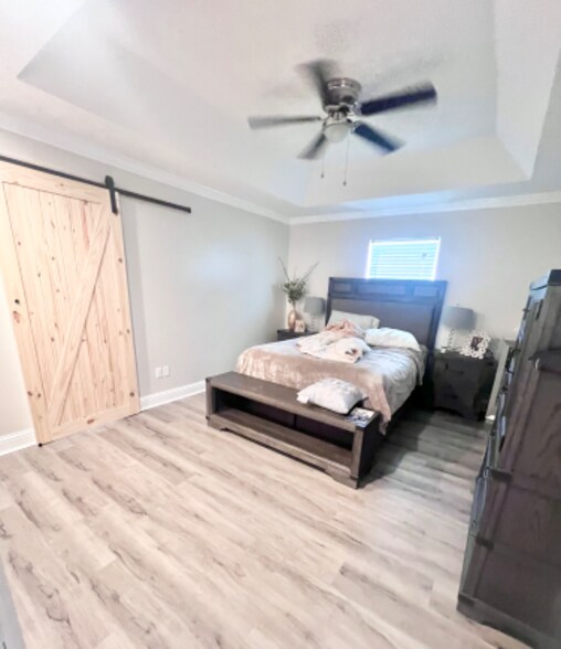 Building Photo - 5325 Soule Dr