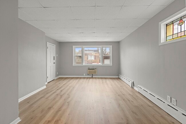 Building Photo - 736 2nd St