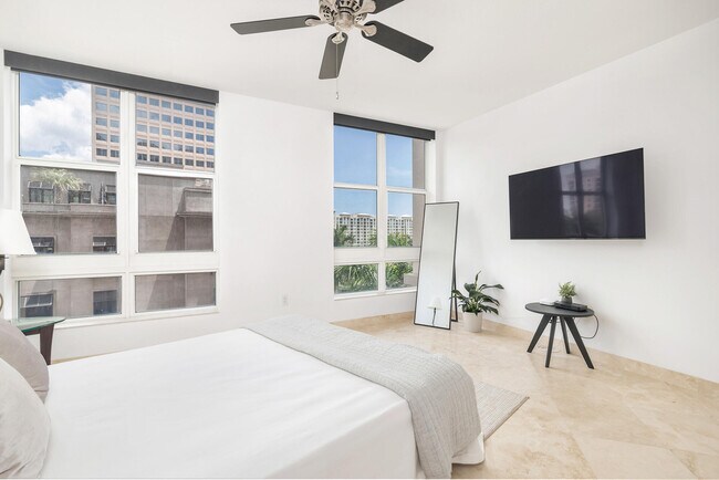 Building Photo - 550 Okeechobee Blvd