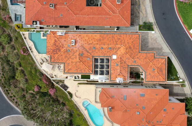 Building Photo - 30 Ritz Cove Dr