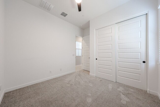 Building Photo - 31674 N 123rd Ave