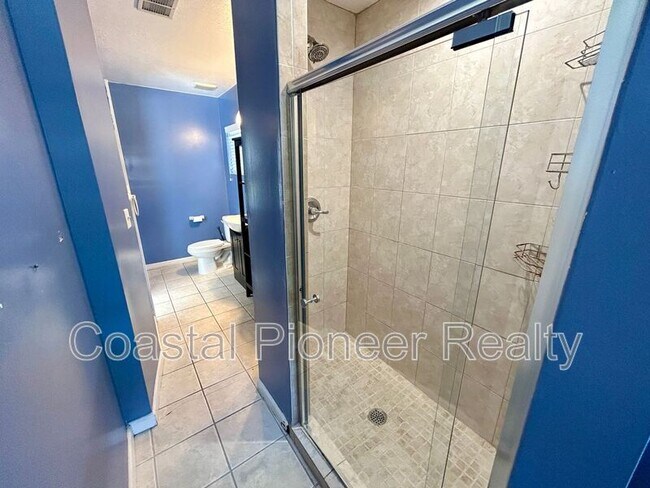 Building Photo - 4106 W San Rafael St