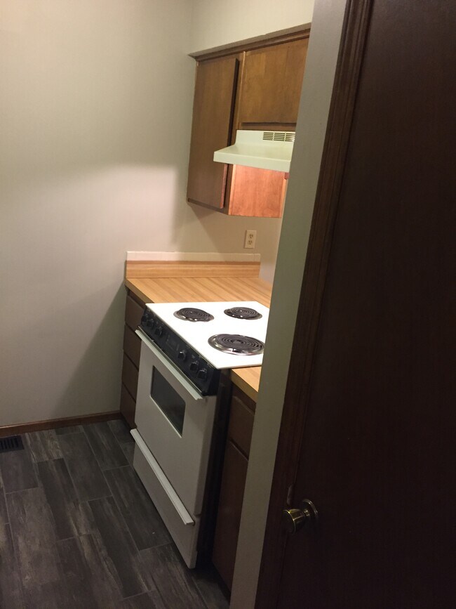 Kitchen - 3014 Eaton St