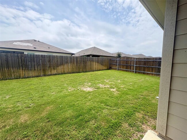 Building Photo - 180 Pivot Dr