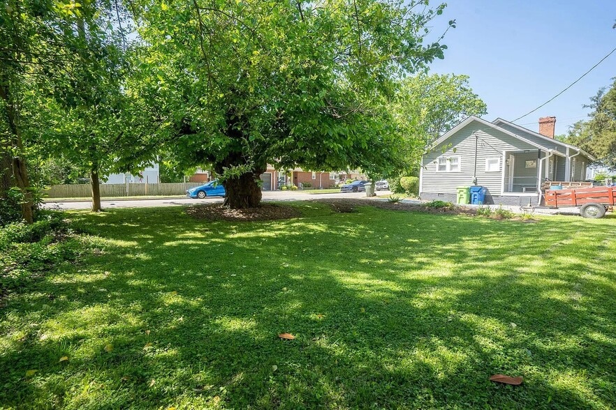 Building Photo - 125 S Pettigrew St