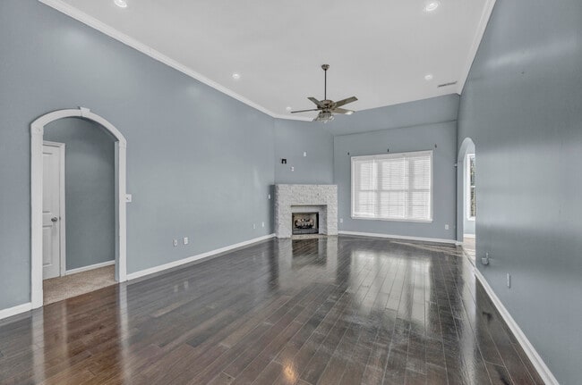 Building Photo - 237 Camden Lake Dr