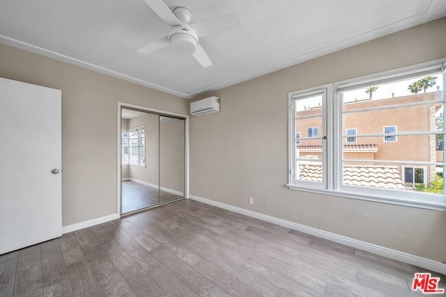 Building Photo - 1546 S Holt Ave