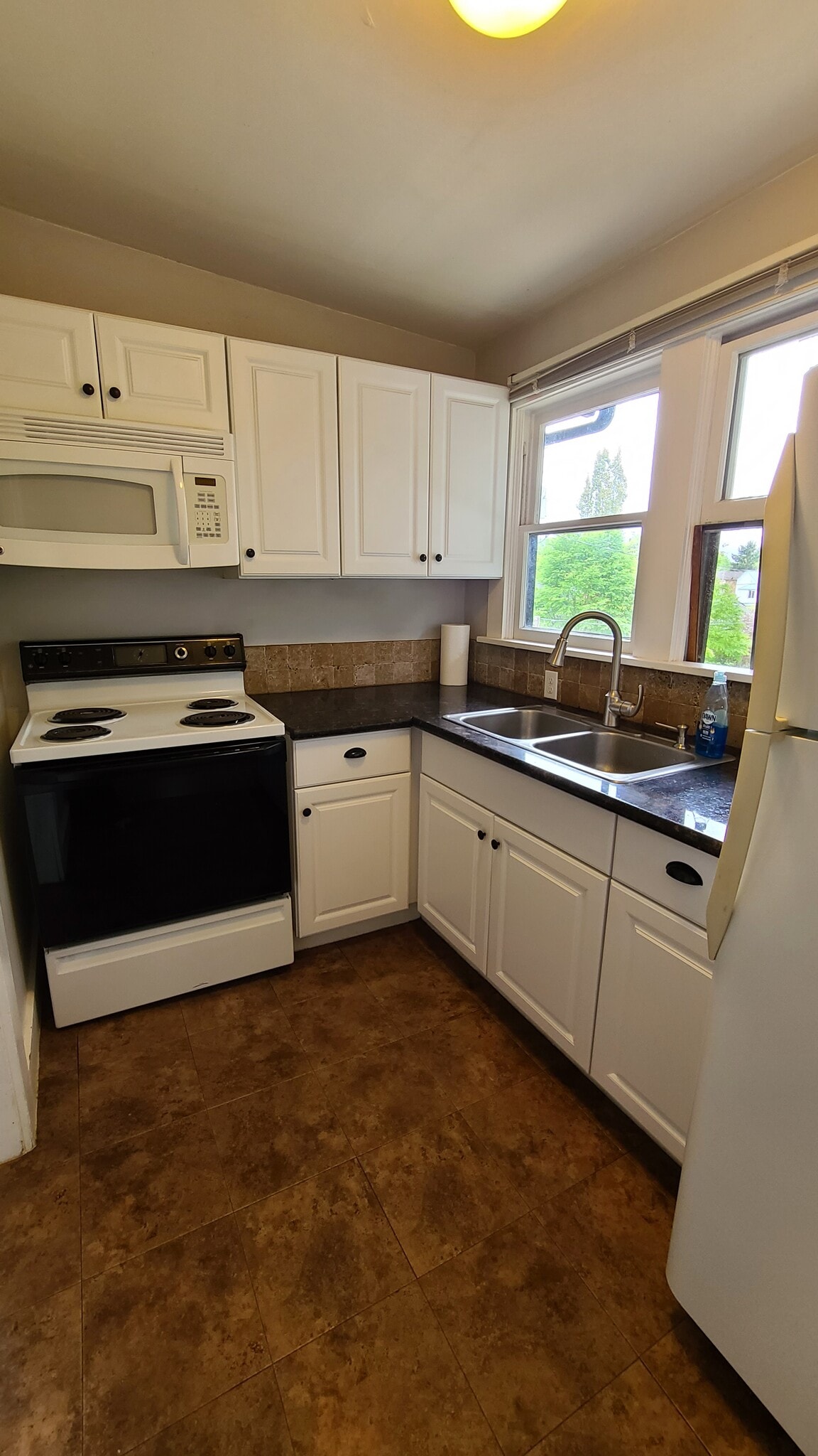 Kitchen - 602 NW 9th St
