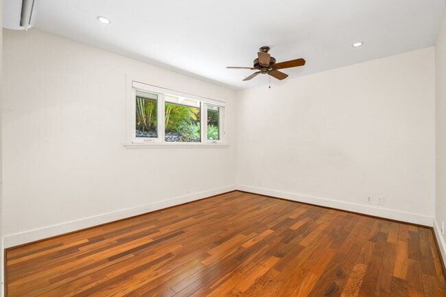 Building Photo - Beautiful Custom Built Home in Wailuku Heights, 2 Bed/3 Bath with Flex Room, Magnificent Ocean/Mo...