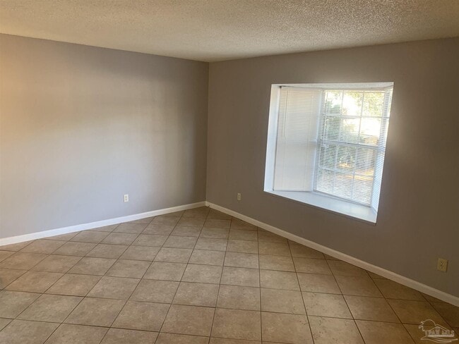 Building Photo - 811 Massachusetts Ave