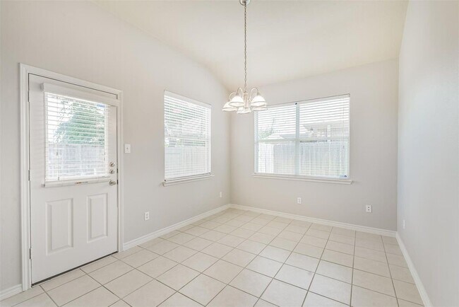 Building Photo - 2922 Lemmingham Dr