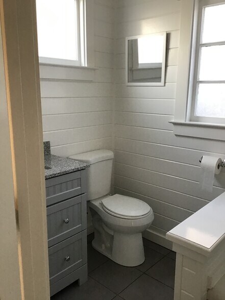 Building Photo - 11611 Garden Ct