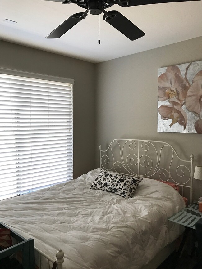 Building Photo - Beautiful Property with Contemporary Flair