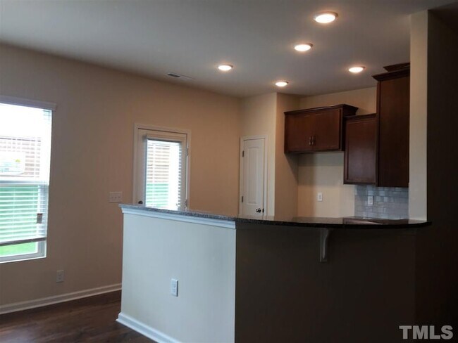 Building Photo - 1041 Laceflower Dr