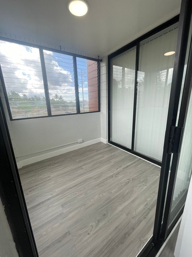 Building Photo - 1109 Acacia Rd