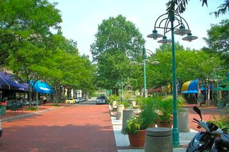 Building Photo - 3408 Gunston Rd