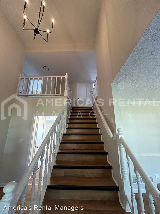 Building Photo - 4 br, 2 bath House - 2528 Hawksbury Lane