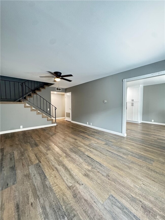 Building Photo - 1339 Parkside Dr