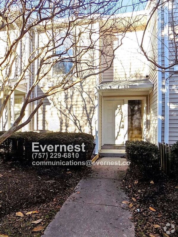Building Photo - 3835 Staffordshire Ln