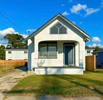 Building Photo - 1201 S 15th St