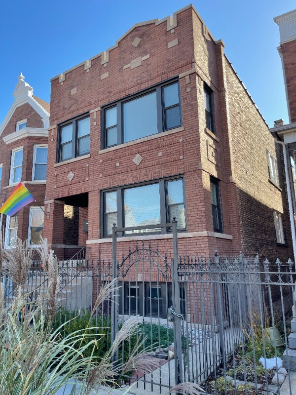 Building Photo - 4037 N St Louis Ave