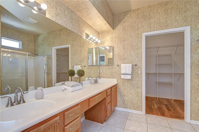 Building Photo - 8005 Shaddock Pl