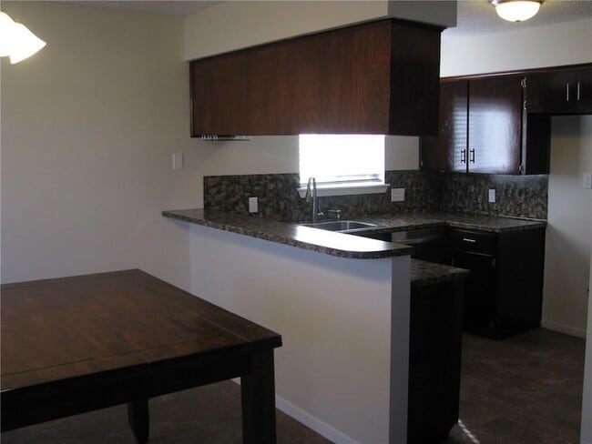 Building Photo - 6509 Skycrest Dr