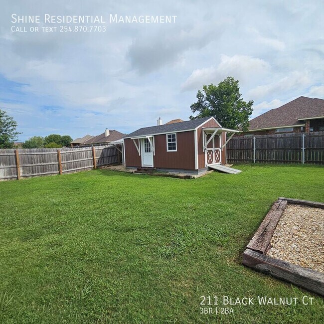 Building Photo - 211 Black Walnut Ct