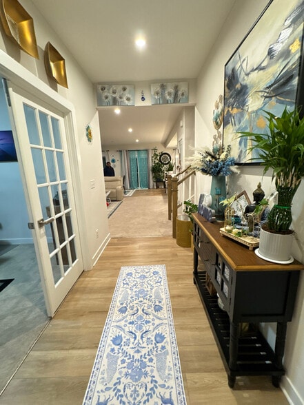 Building Photo - 2298 Maxwell Ave