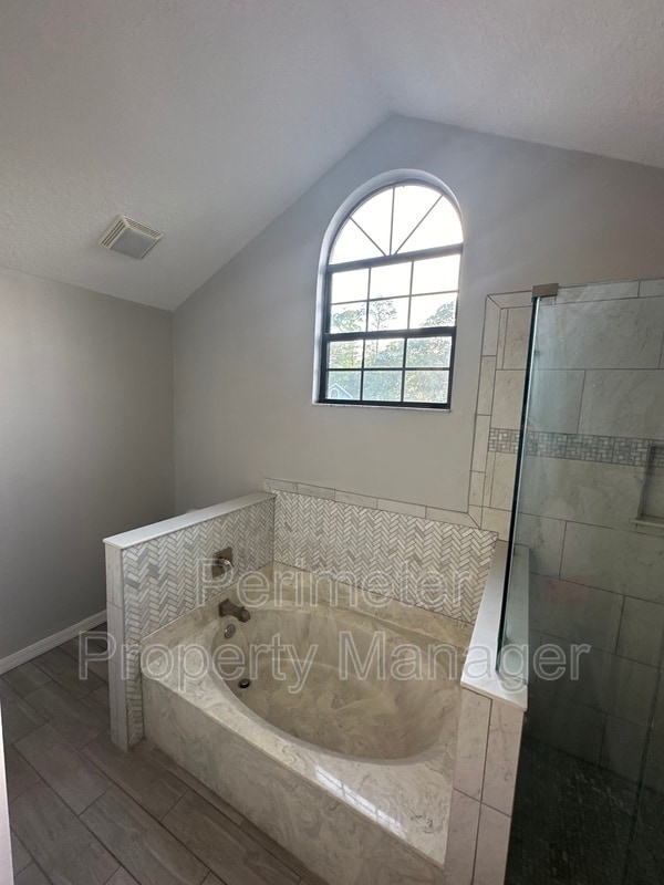 Building Photo - 2867 Lantana Lakes Dr W
