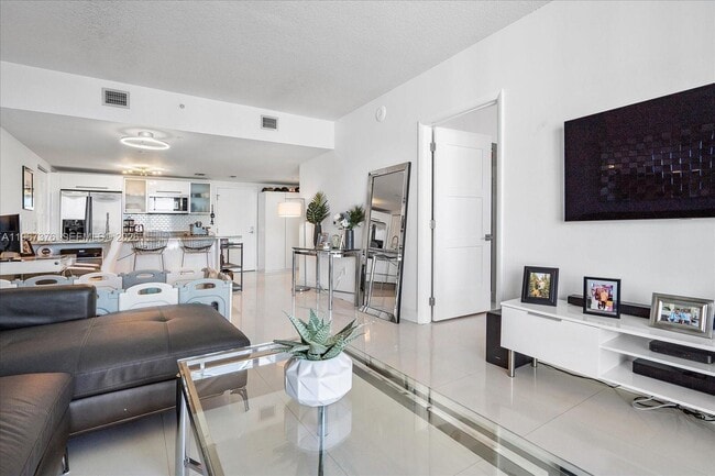 Building Photo - 185 SW 7th St