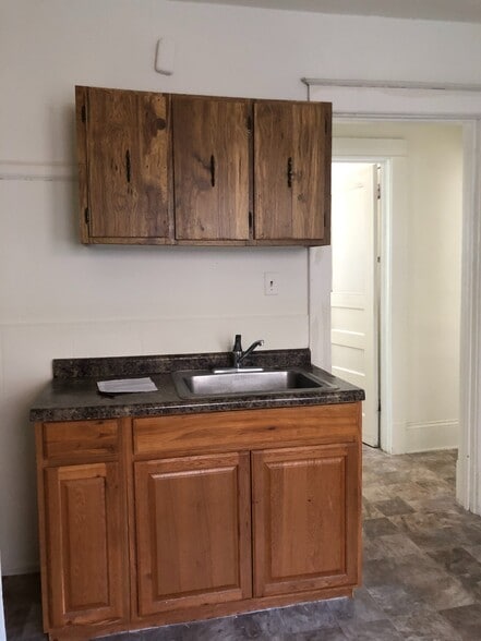 Building Photo - 3127 N Bartlett Ave