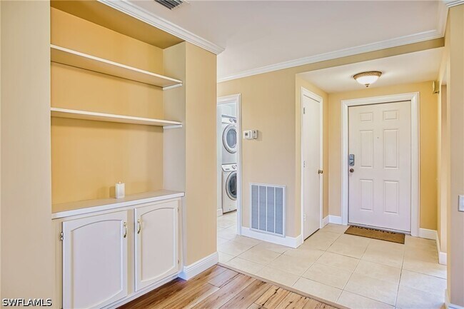Building Photo - 7402 Lake Breeze Dr