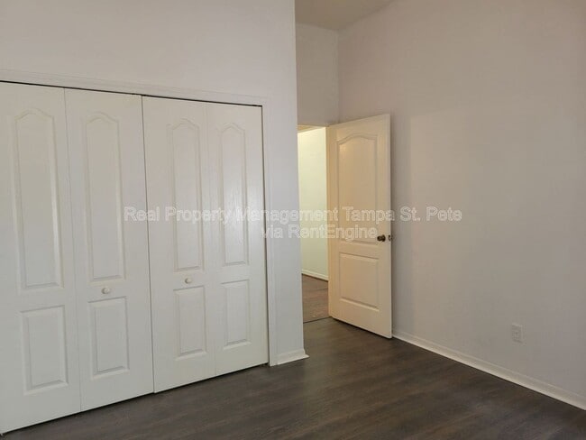 Building Photo - 12514 Hollybrook Ln