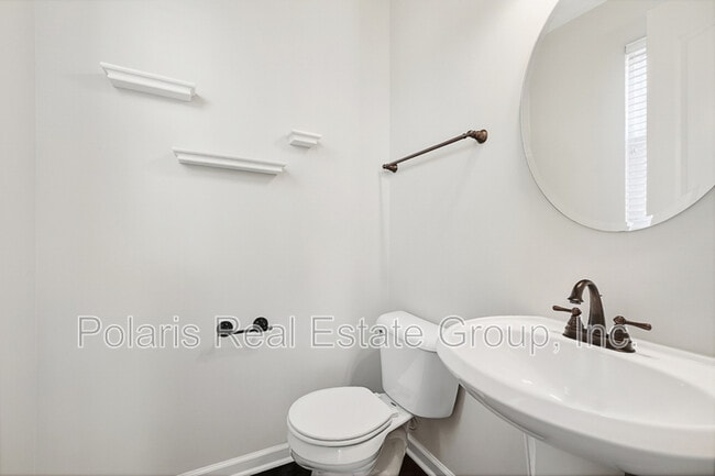 Building Photo - 83 3rd Ave NW